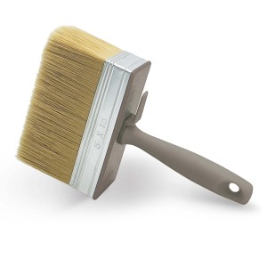 Pennello rettangolare (5x15) con manico grigio. Ideale per dipingere grandi superfici.