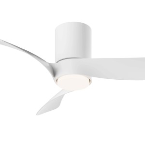 Ventilatore da soffitto bianco con illuminazione LED integrata.
