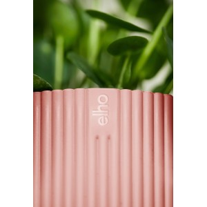Vaso per fiori Elho Vibes Fold, Ø 16cm, rosa tenue, con motivo a coste verticali e logo Elho.