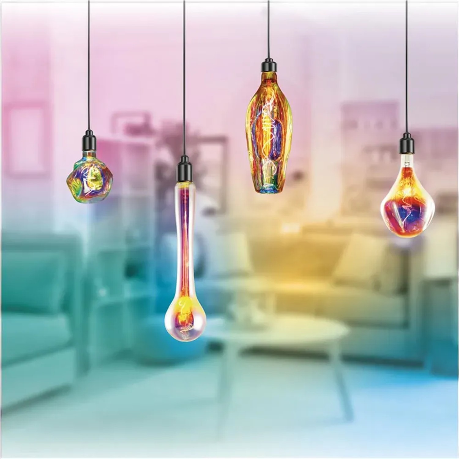 Lampadine LED E27 t.b.t. multicolore in varie forme come lampade a sospensione.