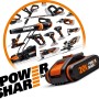 Batteria Worx PowerShare e vari utensili Worx sullo sfondo.