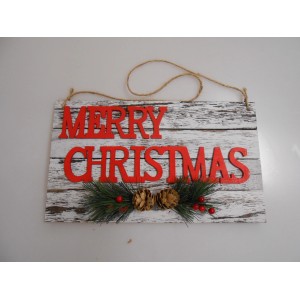 Ghirlanda natalizia con scritta "Merry Christmas", rami di abete e pigne.