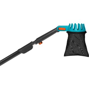 Gardena Combisystem raccoglifrutta con manico, blu-nero, per la raccolta di frutta in giardino.