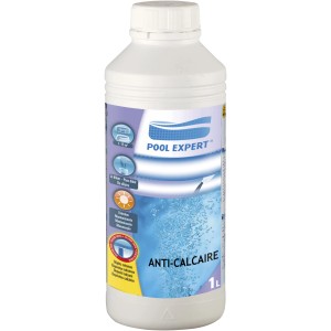 Flacone anticalcare Pool Expert per la disinfezione della piscina.