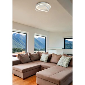Plafoniera LED moderna t.b.t. con design intrecciato bianco per spazi abitativi.