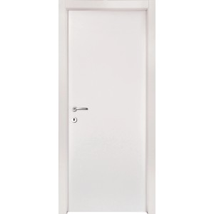 Porta interna bianca con maniglia argentata. Design semplice per ogni stanza.