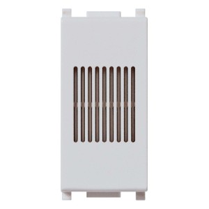 Placca bianca t.b.t. per interruttori e prese con fessure di ventilazione.