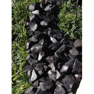 Ciottoli decorativi neri per giardino e aiuole.