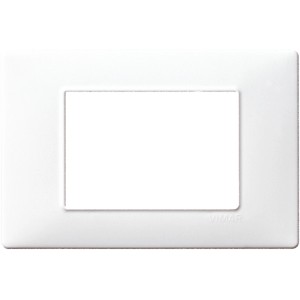 Placca di copertura bianca t.b.t. per interruttori e prese.