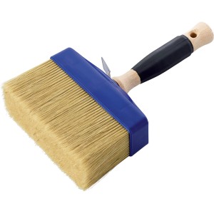 Pennello largo con manico in legno e supporto blu.