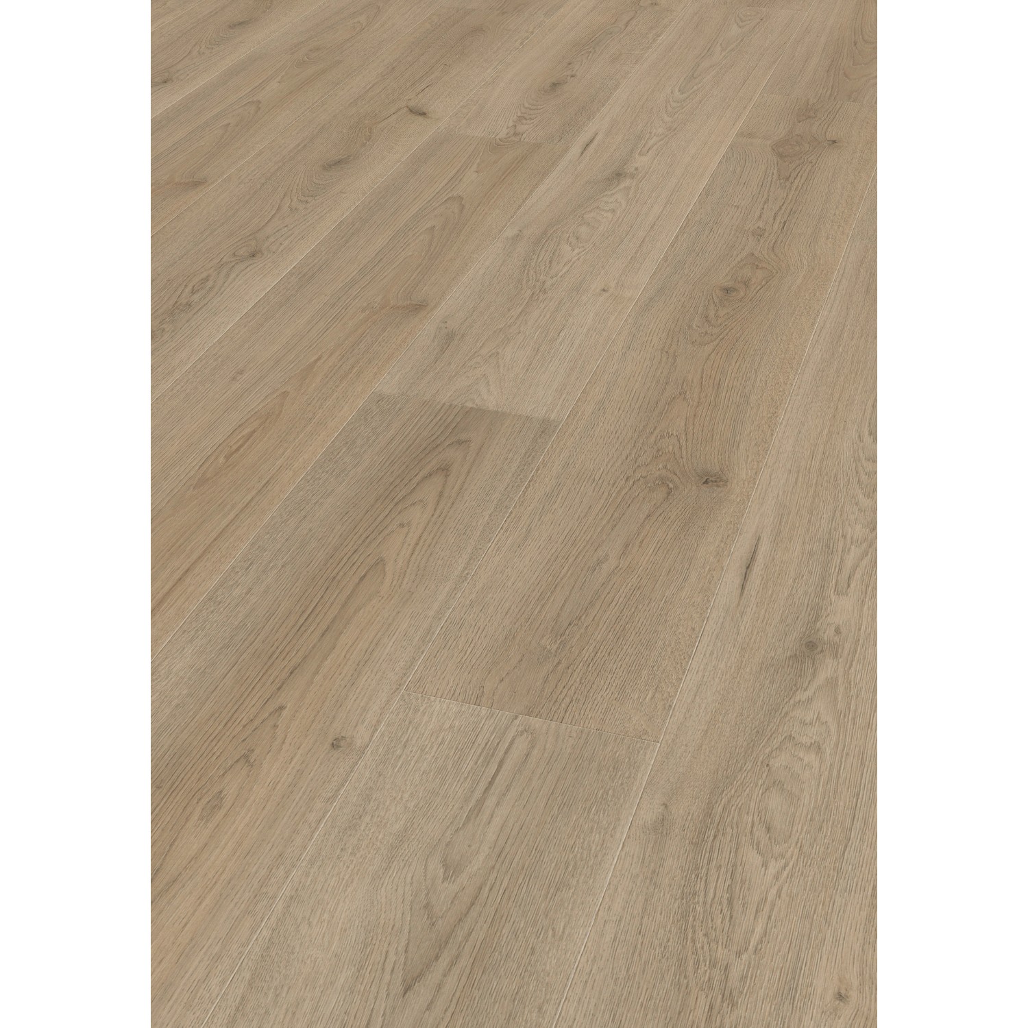Pavimento laminato in rovere posato con leggera venatura e giunti per un aspetto rustico.