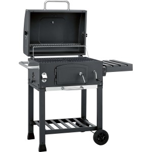 Barbecue a carbone nero con coperchio aperto e ripiano laterale.