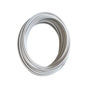 Cavo o corda bianca arrotolata, adatta a varie applicazioni.