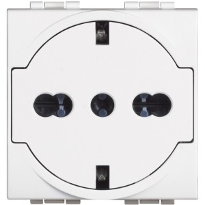 Presa Schuko bianca t.b.t. per serie civili.