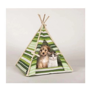 Cuccia per cani a forma di tepee a righe verdi e bianche con cane e gatto.