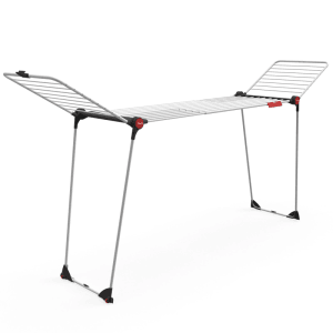 Stendibiancheria Vileda Infinity Flex, estensibile da 216 a 304 cm, ideale per capi di grandi dimensioni.