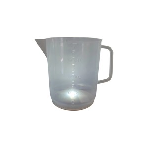 Misurino in plastica trasparente con manico e scala graduata per progetti creativi.