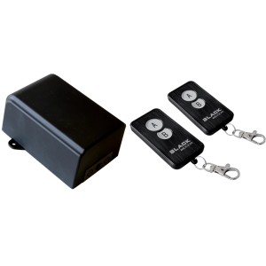 t.b.t. per Giardino Smart Home: Unità di controllo nera con due telecomandi.