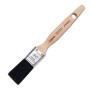 Pennello t.b.t. con manico in legno e setole nere.