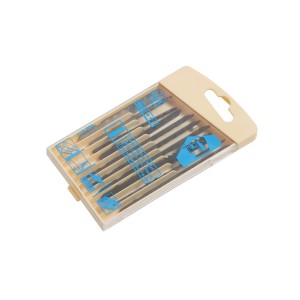 Set di diverse lame per seghetti alternativi t.b.t. in confezione di plastica.