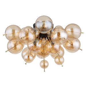 Plafoniere moderna con sfere di vetro ambrato per un'illuminazione elegante.