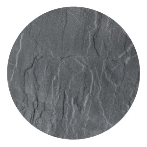 Cerchio in pietra naturale scura (Pietre naturali) con superficie ruvida e irregolare.